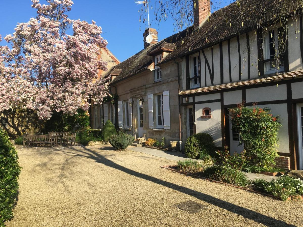 Le Puits D'Angle Bed and Breakfast Thibivillers Exteriör bild