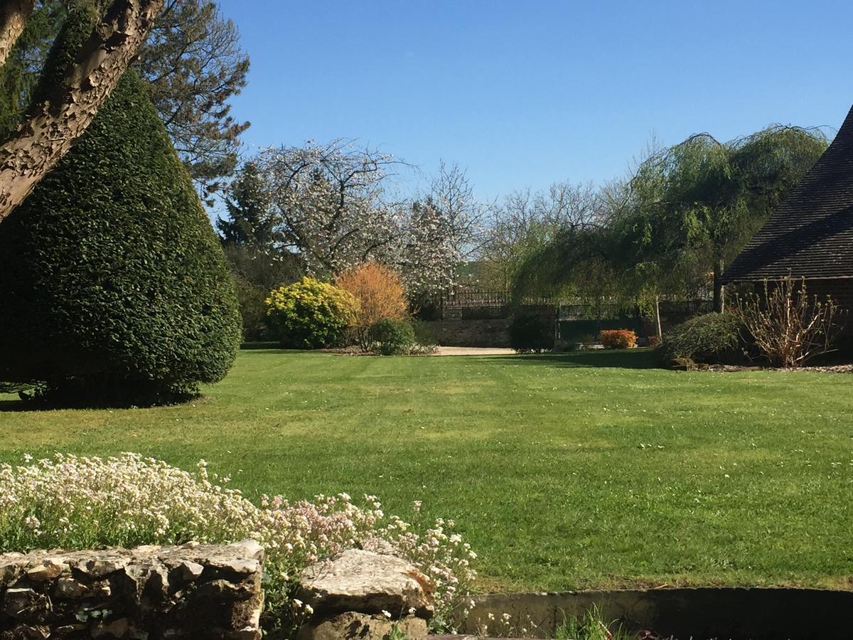 Le Puits D'Angle Bed and Breakfast Thibivillers Exteriör bild